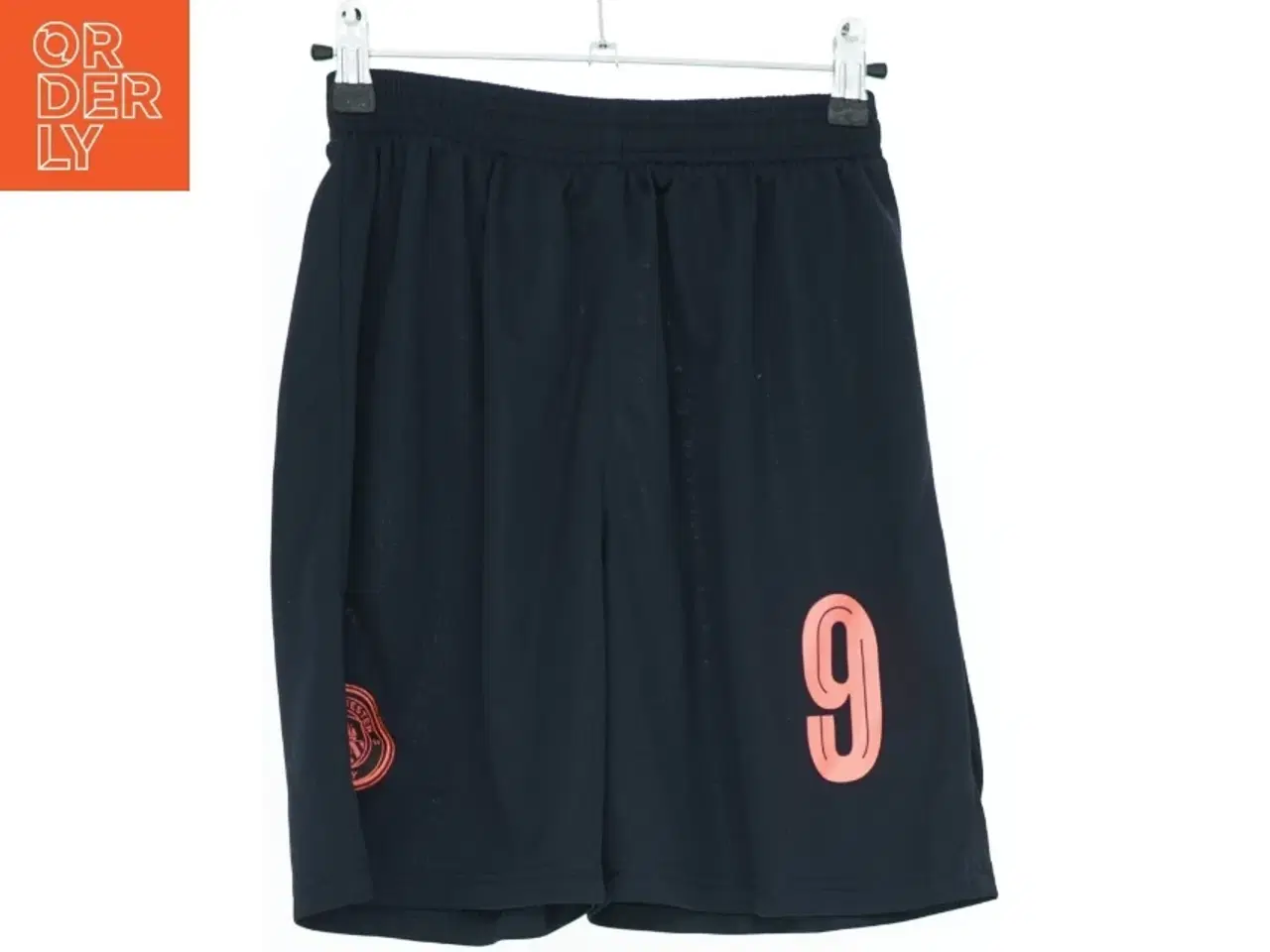 Billede 2 - Sportsshorts med nummer (str. S)