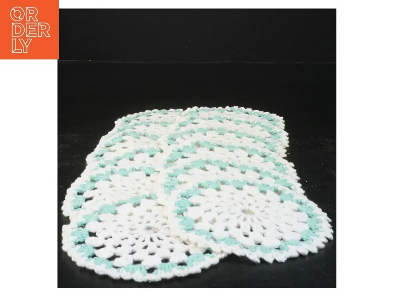 Billede 3 - Hæklet bordskåner sæt (str. Ø 11 cm)