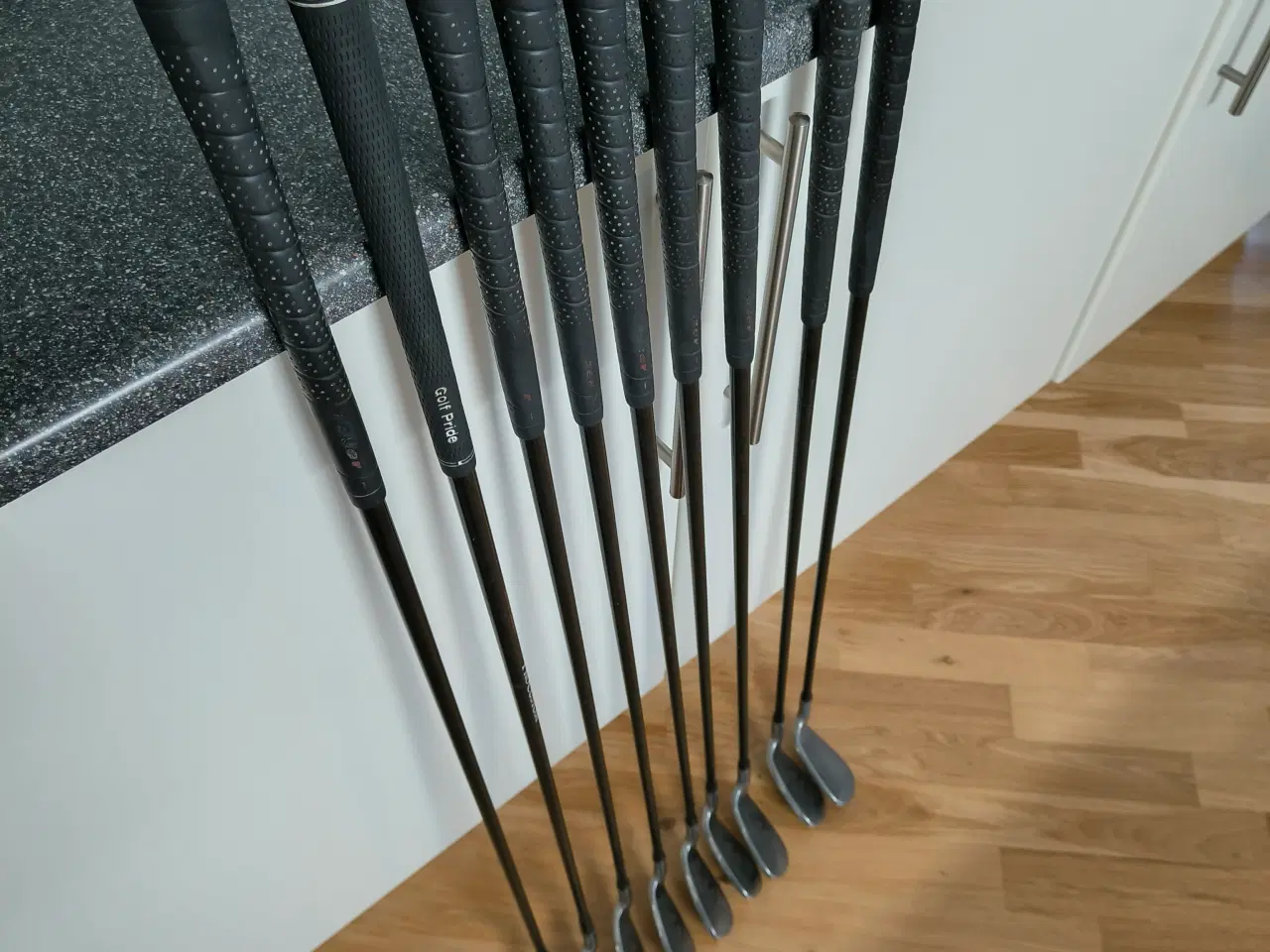 Billede 6 - Komplet golfsæt inkl. vogn og bag – klar til spil