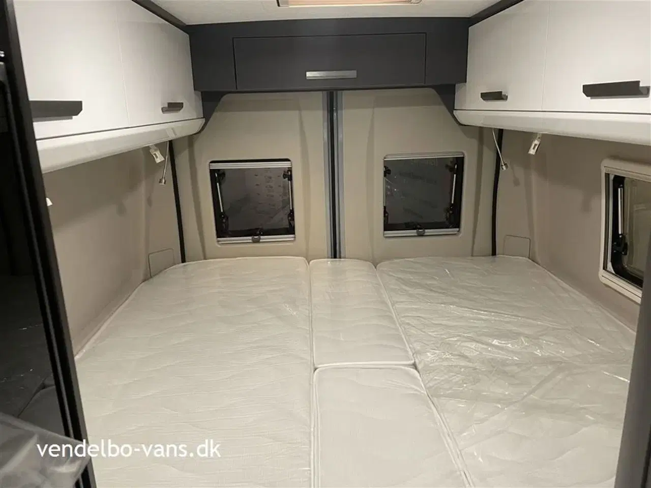 Billede 10 - 2022 - McLouis Menfys Van 04 Prestige Matic   Det er CamperVan topudgaven med masser af udstyr - Prestige Matic