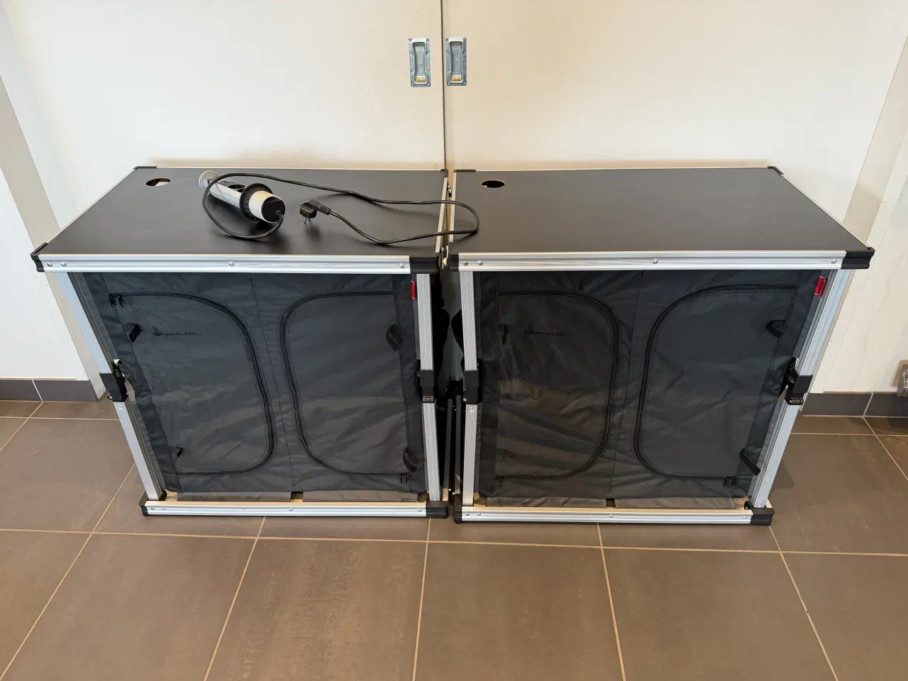 Billede 1 - IISABELLA "DOBBELT" OPBEVARINGSSKAB