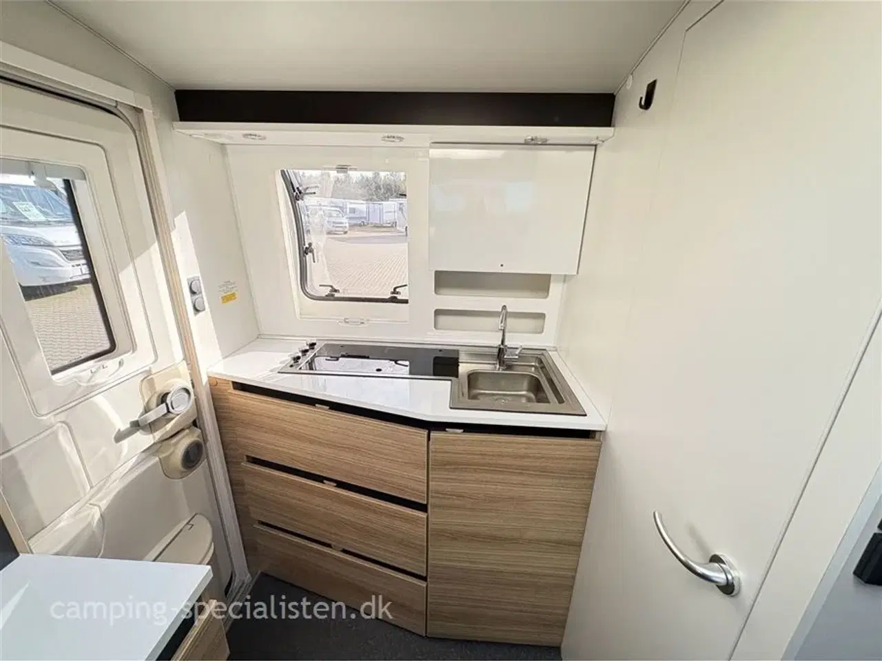 Billede 9 - 2019 - Adria Action 391 PH   Adria Action 391 PH 2019 - Se den nu hos Camping-Specialisten.dk