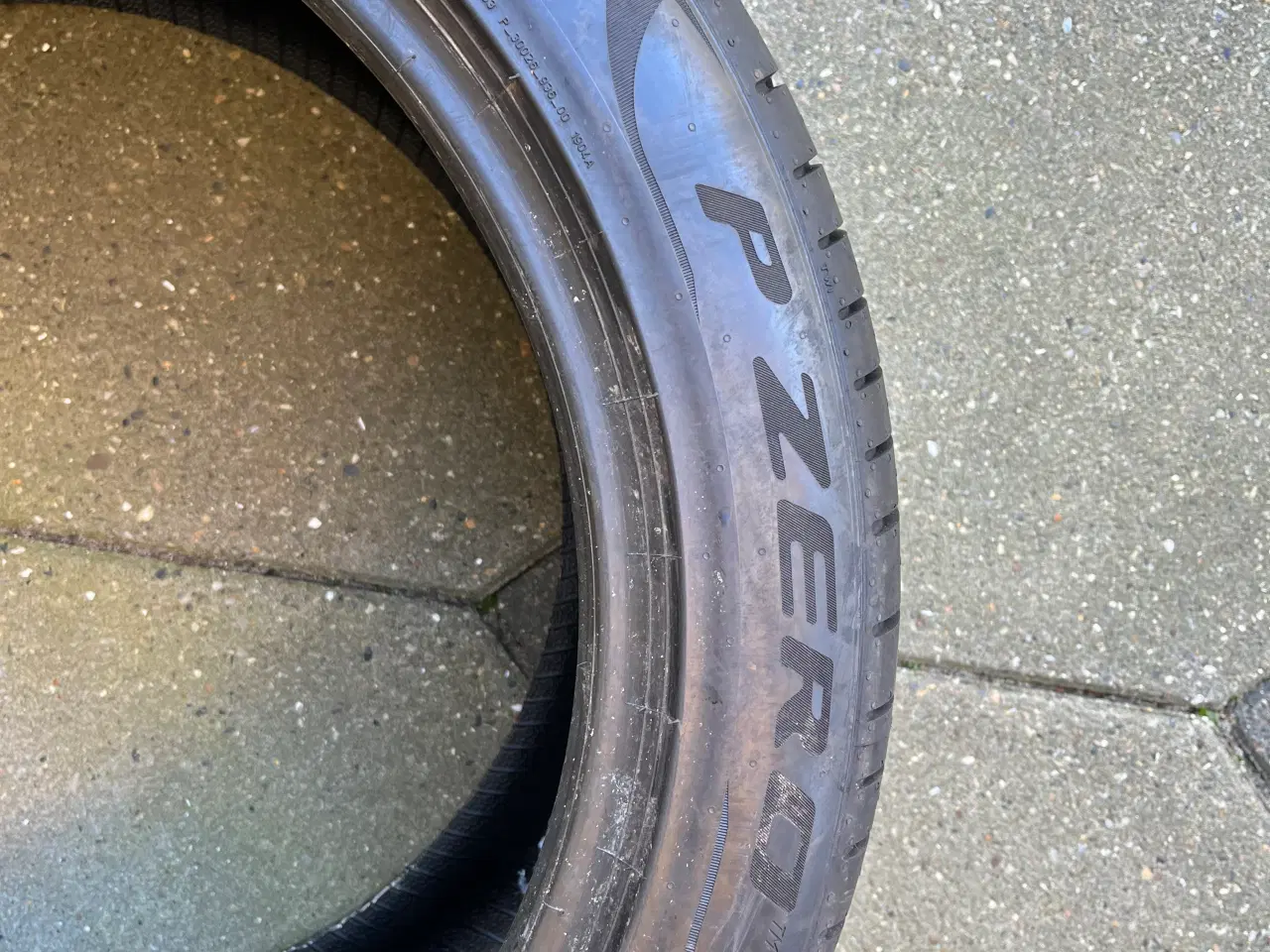 Billede 4 - Pirelli sommerdæk 285/40R19 Y