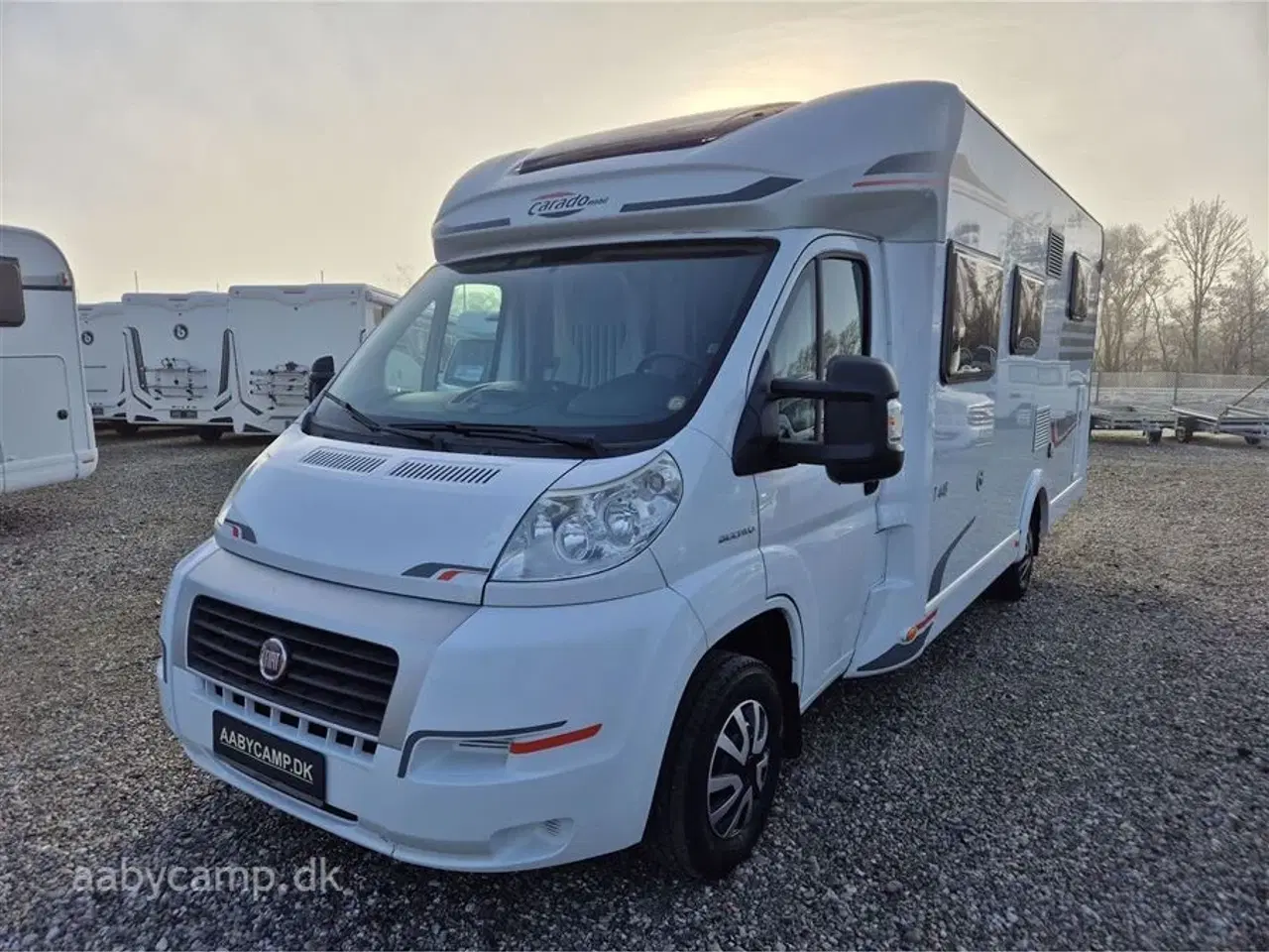 Billede 4 - 2013 - Carado T 448   solcelle. batteri. markise. cykelstativ. synet Feb. 2025. Tandrem skiftet i 2022. Nyt køleskab i 2024. Kun 70,000 Km!! KUN SALG TIL CVR!!