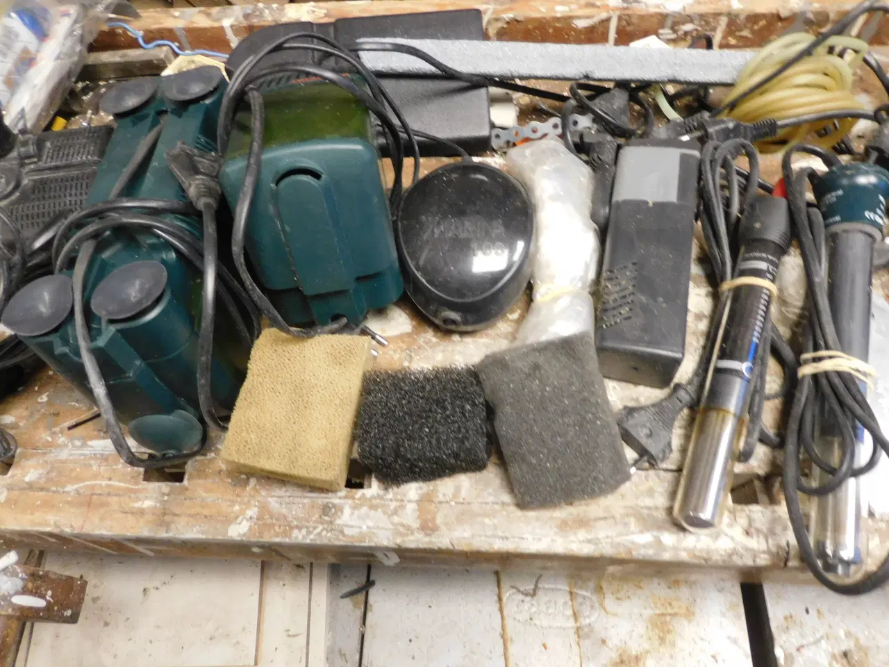 Billede 5 - Kasse med  Akvarietilbehør 