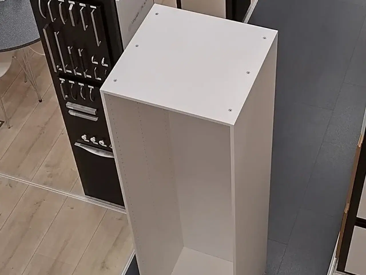 Billede 10 - 4 stk. usamlet højskabe H: 182,4 x B: 50 x D: 58,1 cm uden låger.