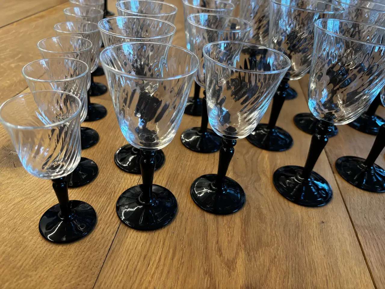Billede 3 - 47 vinglas (rød, hvid, port og snaps)