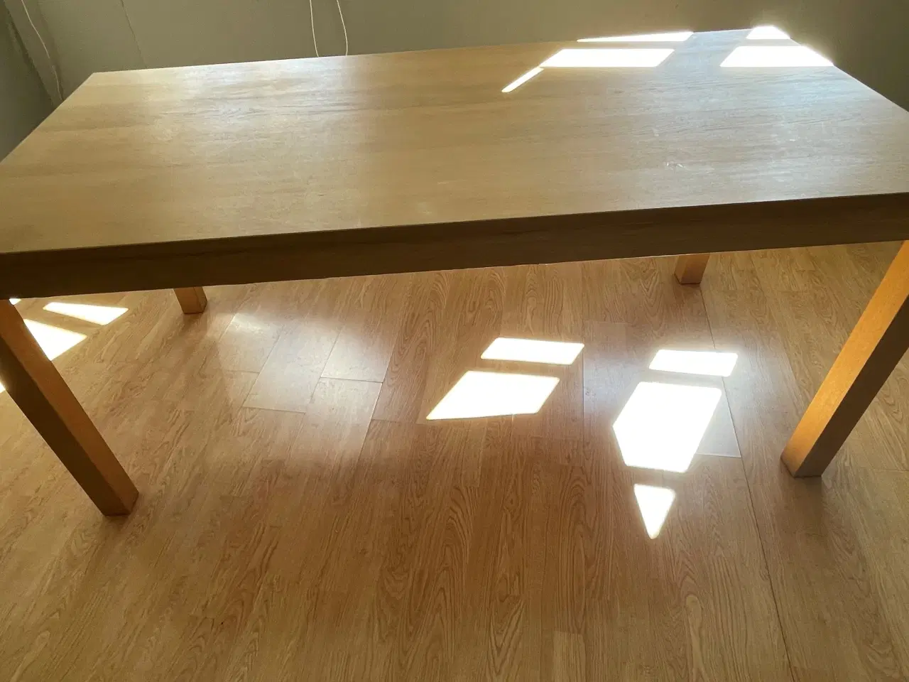 Billede 2 - Spisebord i massiv eg