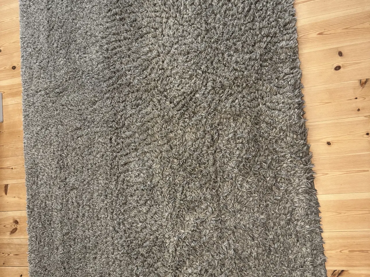 Billede 1 - Gulvtæppe (134 cm x 196 xm) SÆLGES