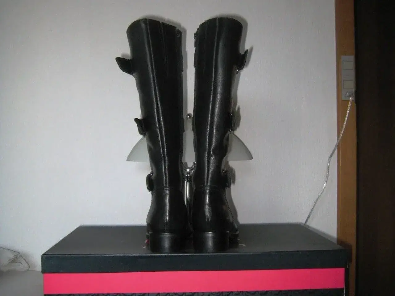 Billede 2 - Okseskind støvler med Acryl foer