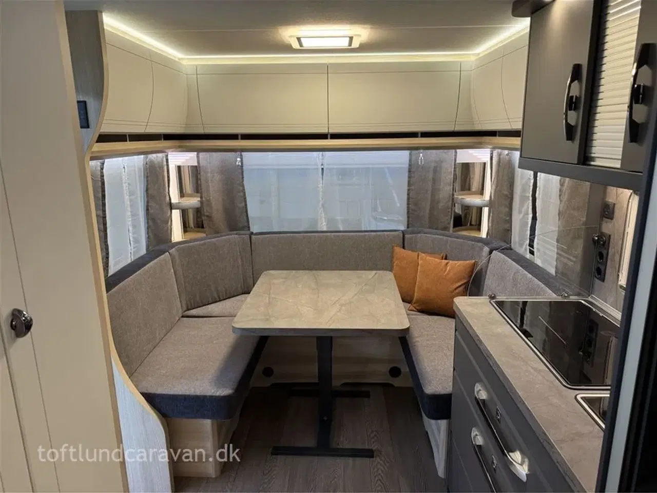 Billede 2 - 2026 - Hobby De Luxe 460 UFe   NY 2026 DK-Line NU PÅ LAGER i TOFTLUND. Masser af lækkert udstyr er med i prisen!