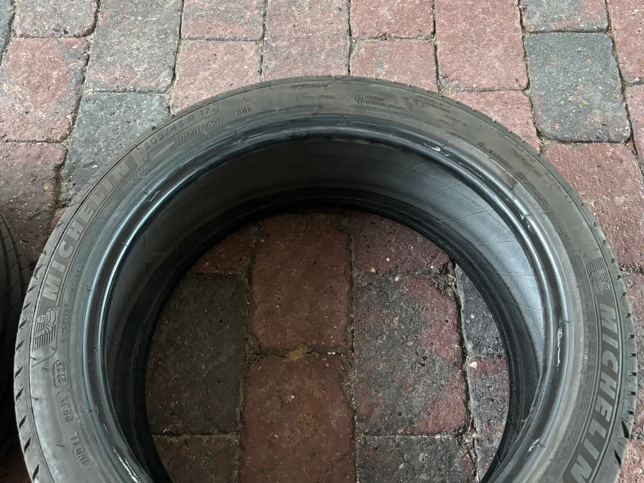 Billede 7 - Sommerdæk til salg. 205/45/17 Kørt 3000 km.  