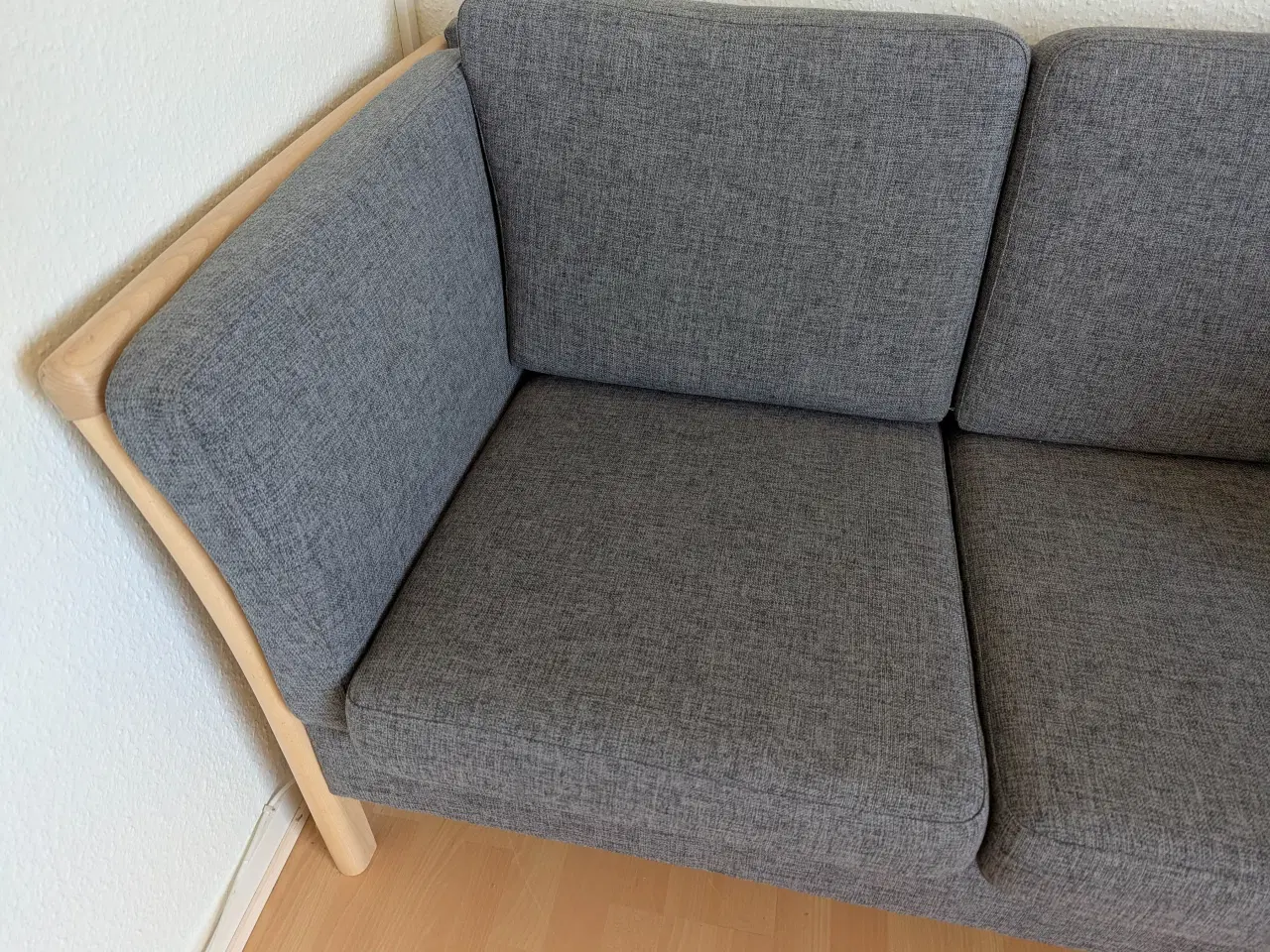 Billede 4 - 2 personers sofa i bøg m/stofbetræk