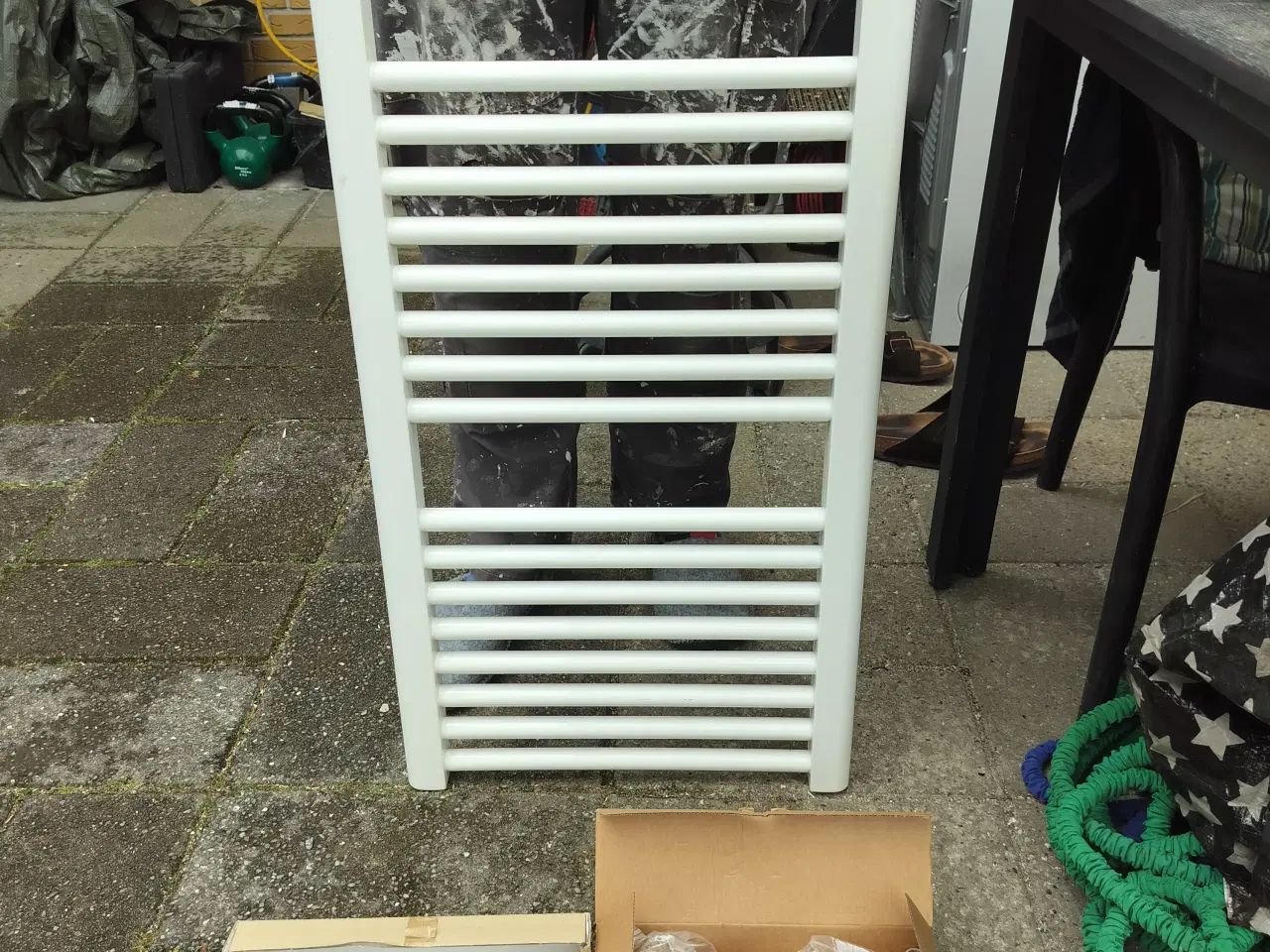 Billede 1 - Håndklædetørre, 45*95 cm. Med alt til installation