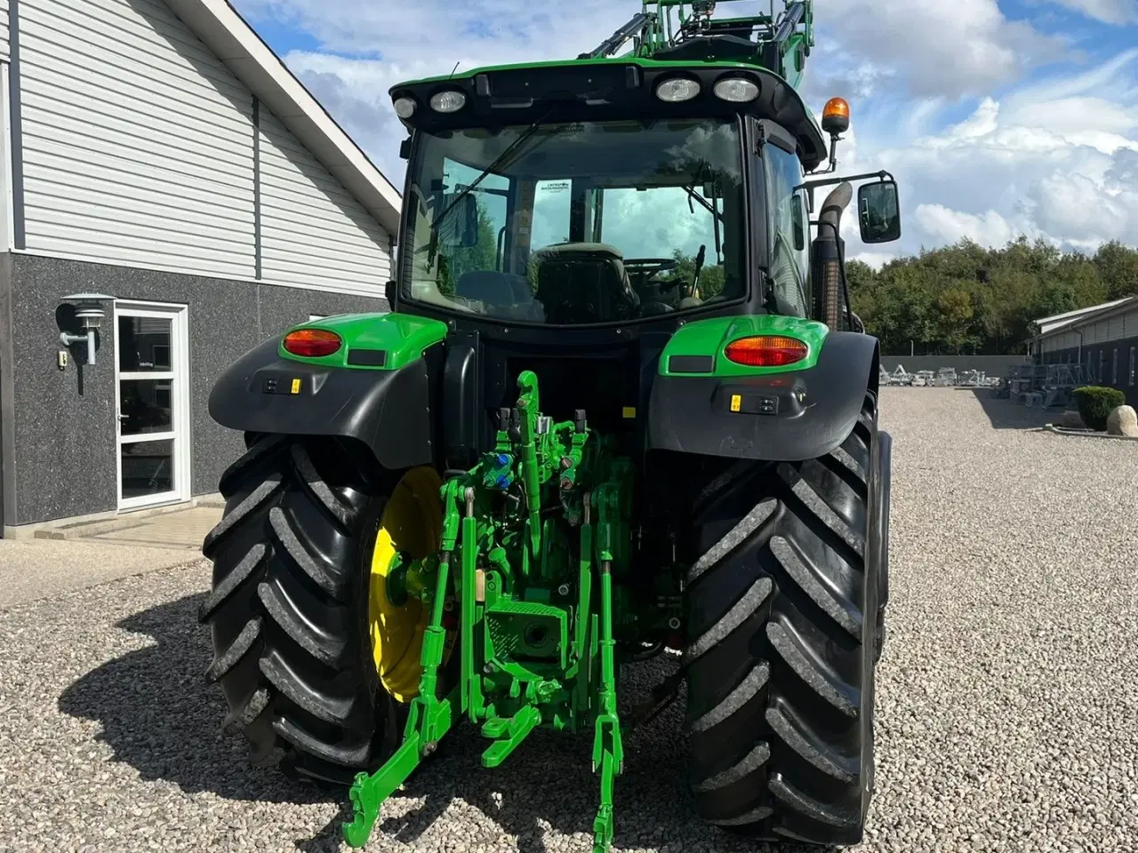 Billede 14 - John Deere 6115R Med frontlæsser og krybegear