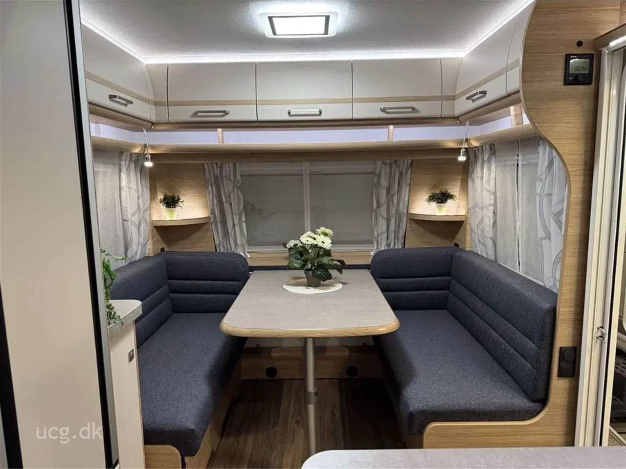 Billede 15 - 2025 - Fendt Bianco Activ 495 SFE   Prisen er inkl. klargøring, gastest, fugttest, syn og nummerplade.