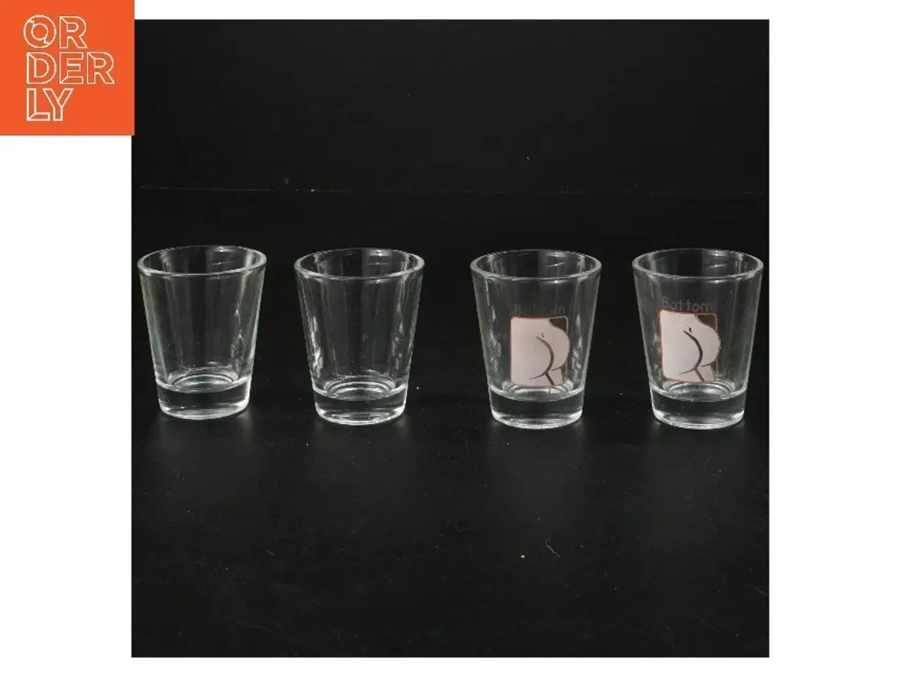 Billede 1 - Sæt med 4 shotsglas med tryk (str. 5x6 cm)