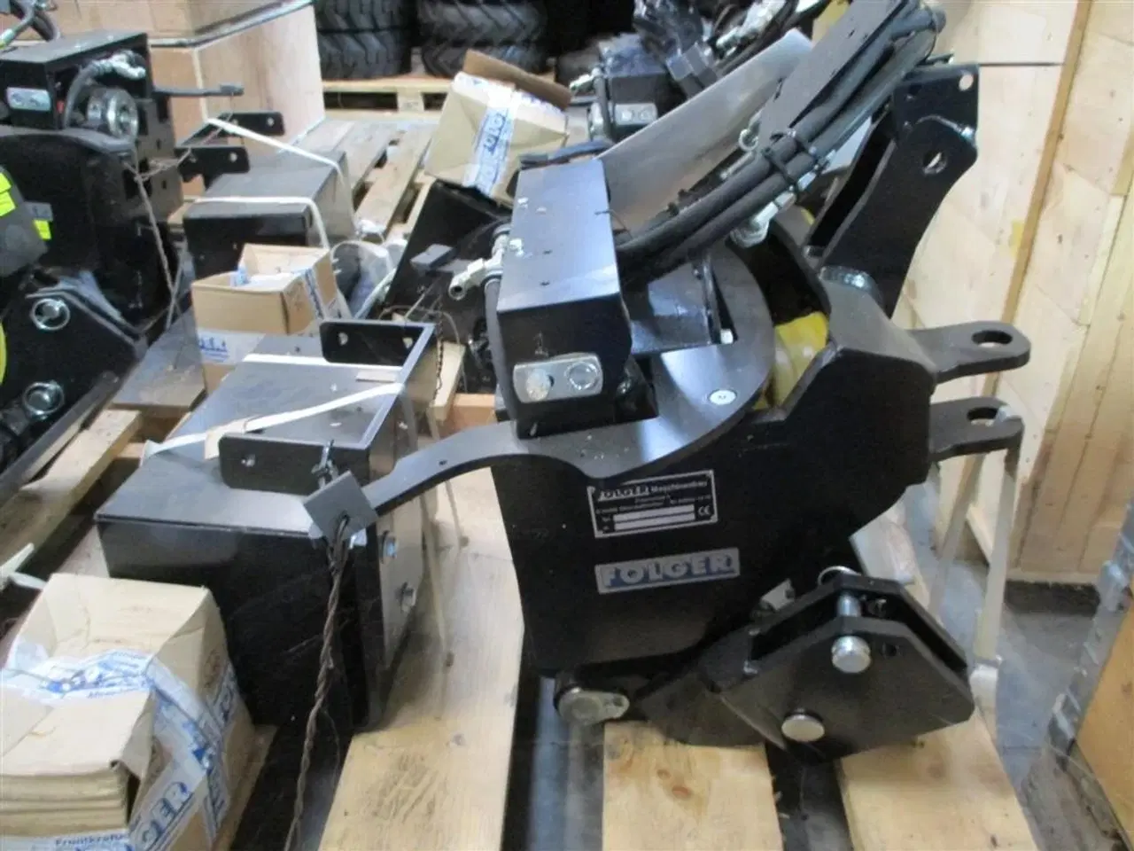 Billede 13 - - - - Folger 1800kg frontlift og Folger front PTO med 1000omd