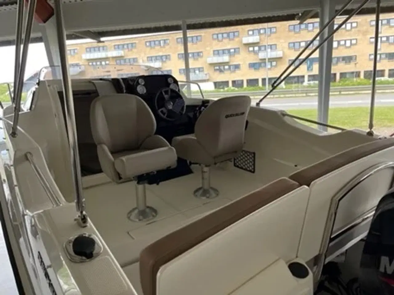 Billede 4 - Quicksilver Activ 555 Cabin med Mercury F100 EFI ELPT (masser af ekstra udstyr)  TILBUD