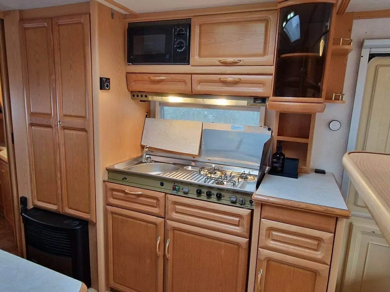 Billede 8 - Velholdt Fendt platin 650 campingvogn 