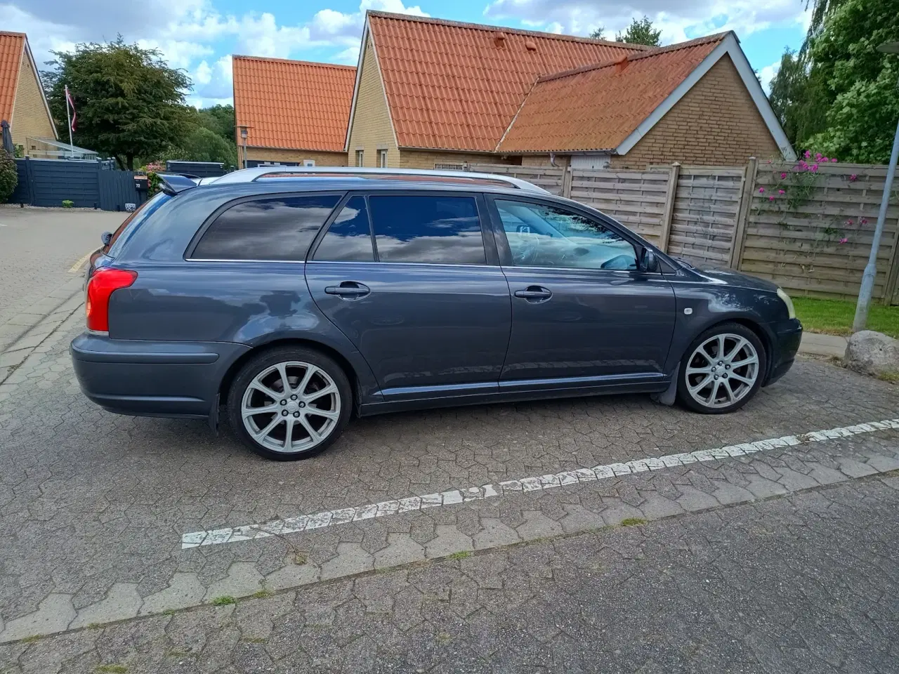 Billede 1 - Toyota Avensis 2,4 automatic T 25