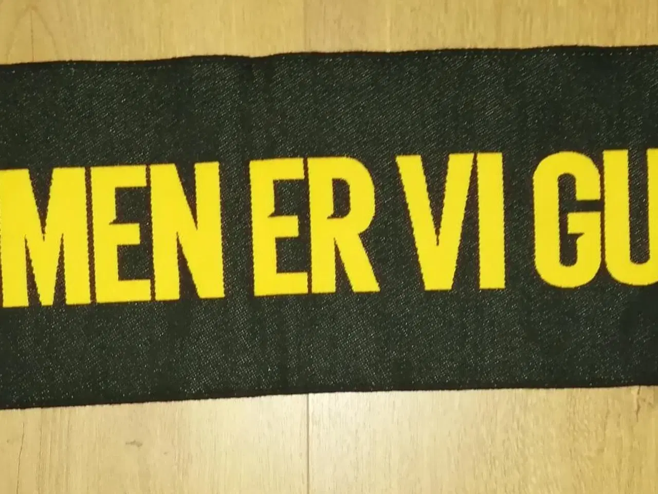 Billede 2 - NYT AC HORSENS "SAMMEN ER VI GULE" HALSTØRKLÆDE