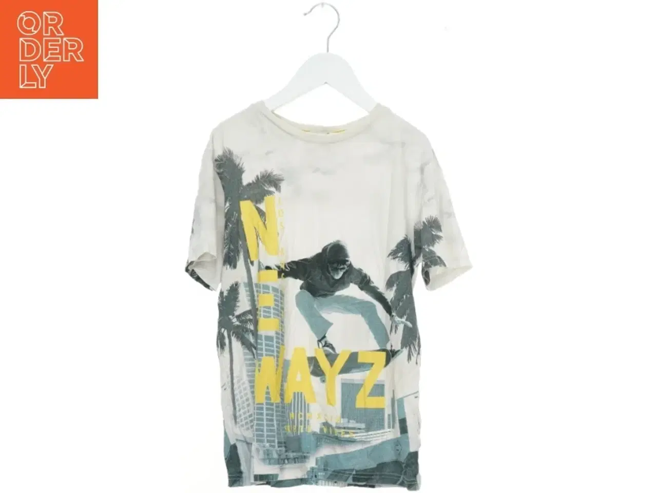 Billede 1 - T-Shirt fra H&M (str. 128 cm)