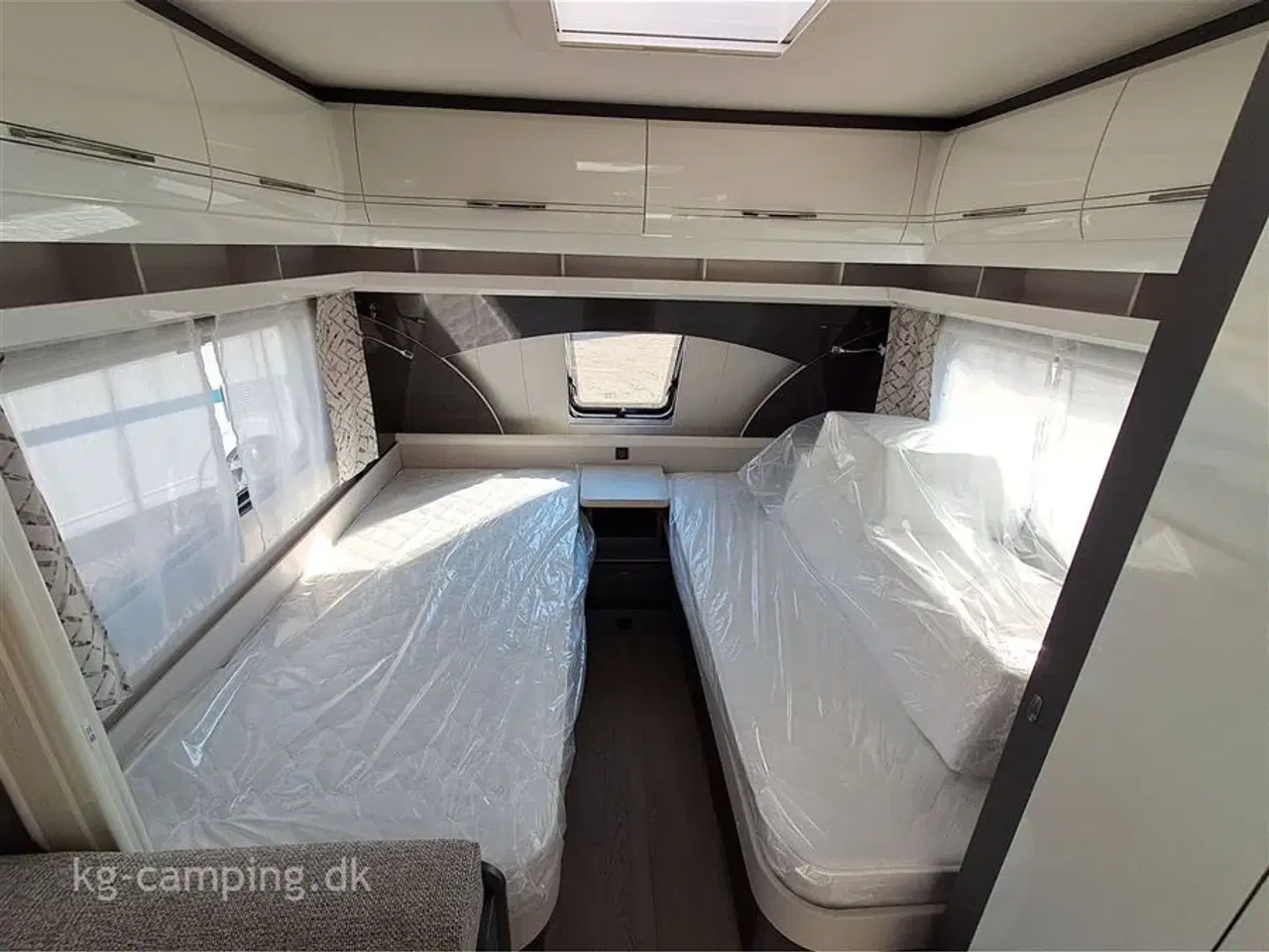 Billede 5 - 2025 - Hobby Excellent 460 SL   2025 model - Flot lille rejsevogn som kan nedvejes til 1350 kg.