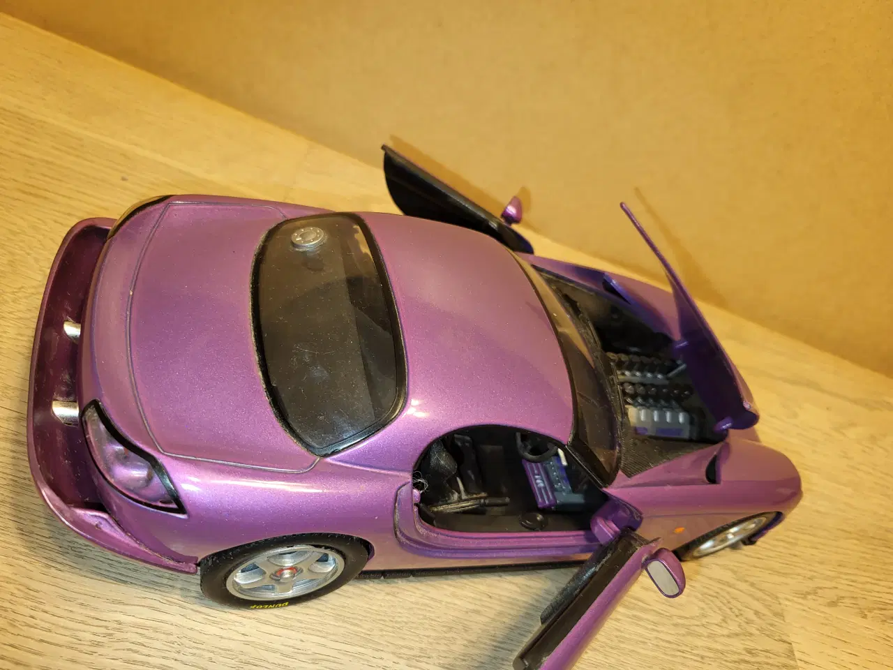 Billede 6 - Modelbil. TVR SPEED 12 (1998) Mattel. Skala 1/18.