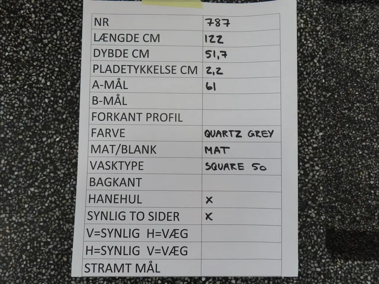 Billede 6 - Badeværelses arrangement - 6 stk. skuffer med fuldt udtræk og soft close og KUMA vask