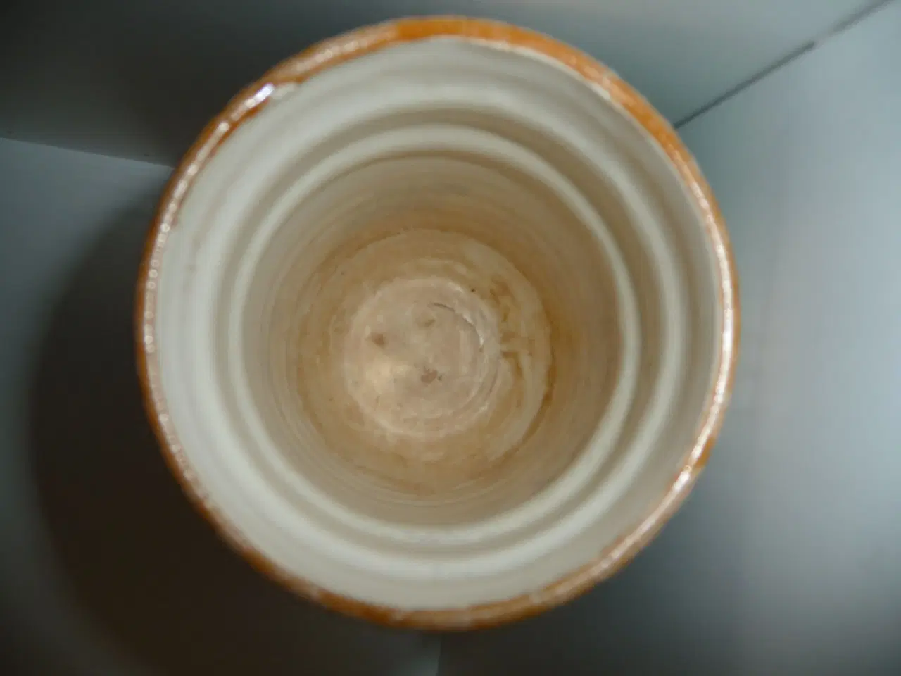 Billede 5 - keramik vase med fisk der springer