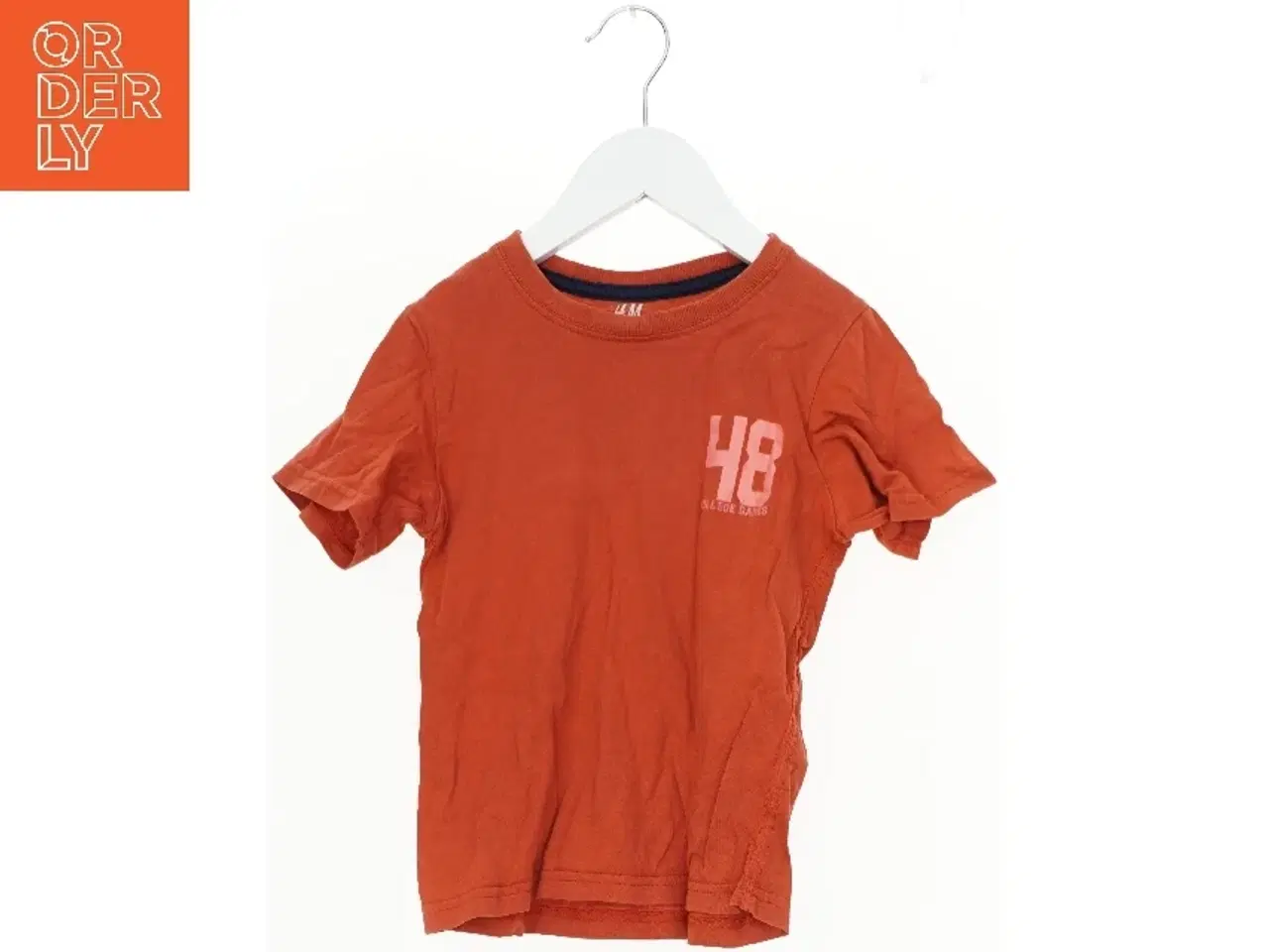 Billede 1 - Kortærmet T-shirt med print fra H&M (str. 104)