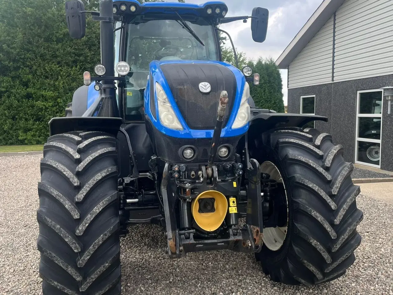 Billede 22 - New Holland T7.315 HD med frontlift og front PTO, samt NYE 650mm fordæk og store 900mm hjul.