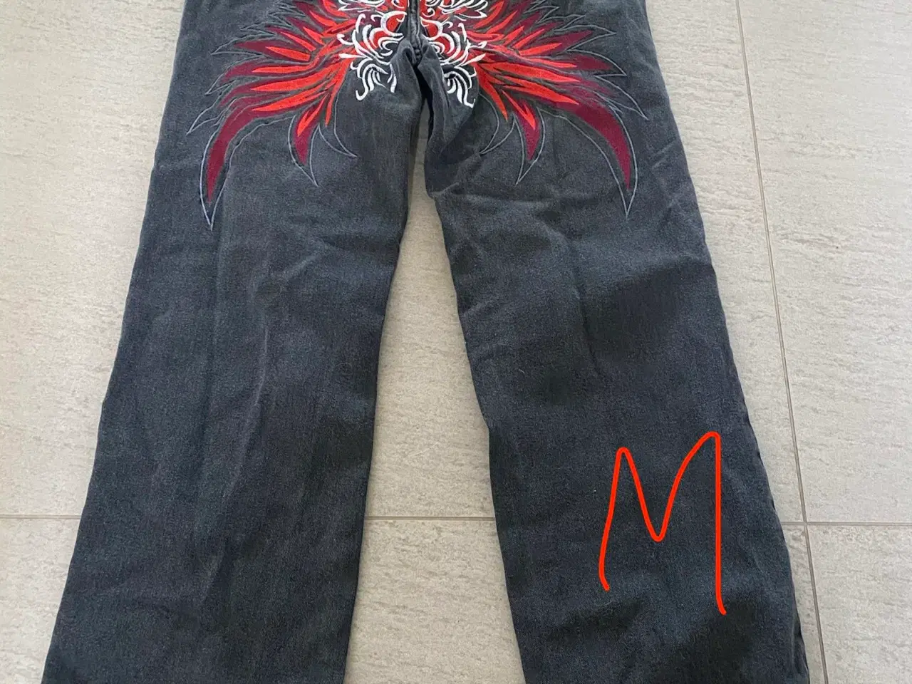 Billede 2 - Super seje bukser og T shirts