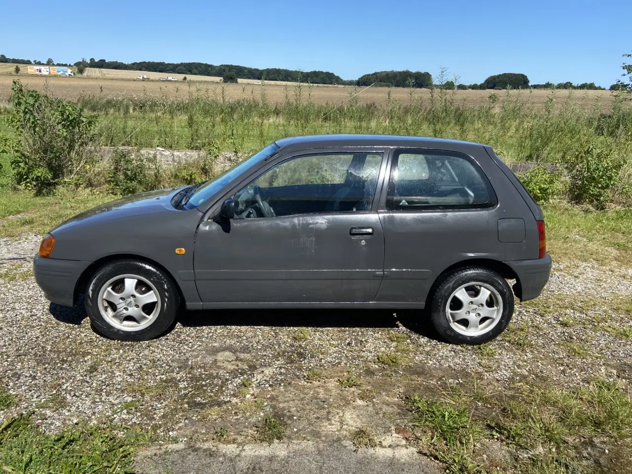 Billede 4 - Toyota Starlet med halvanden år til syn