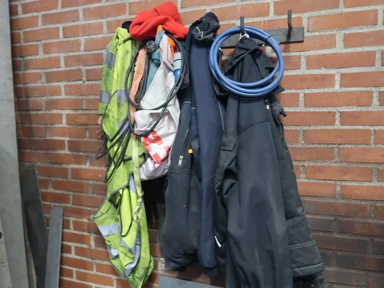 Billede 10 - Rørtang, opbevaringskasse JUMBO m.m.