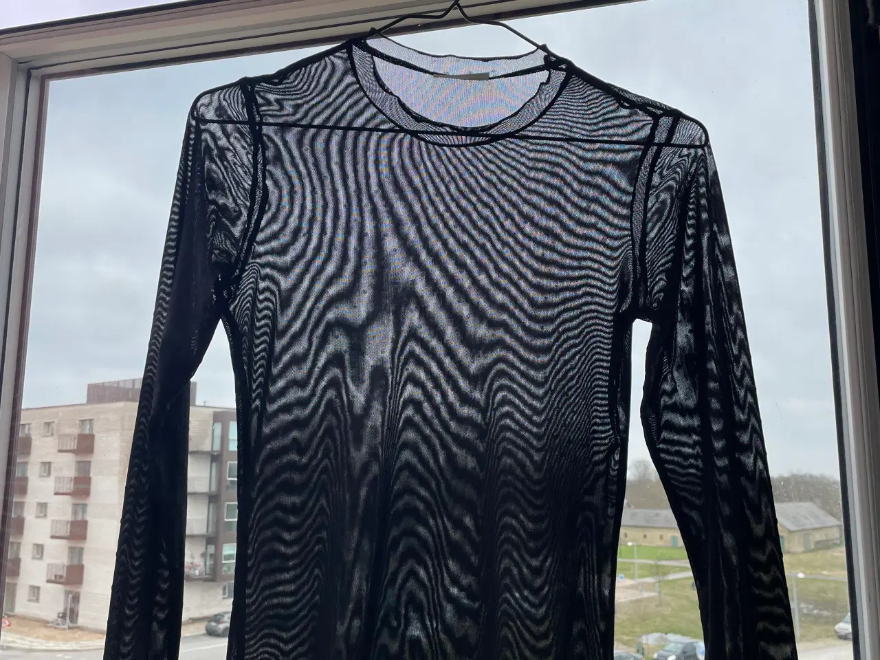 Billede 1 - Sort mesh bluse