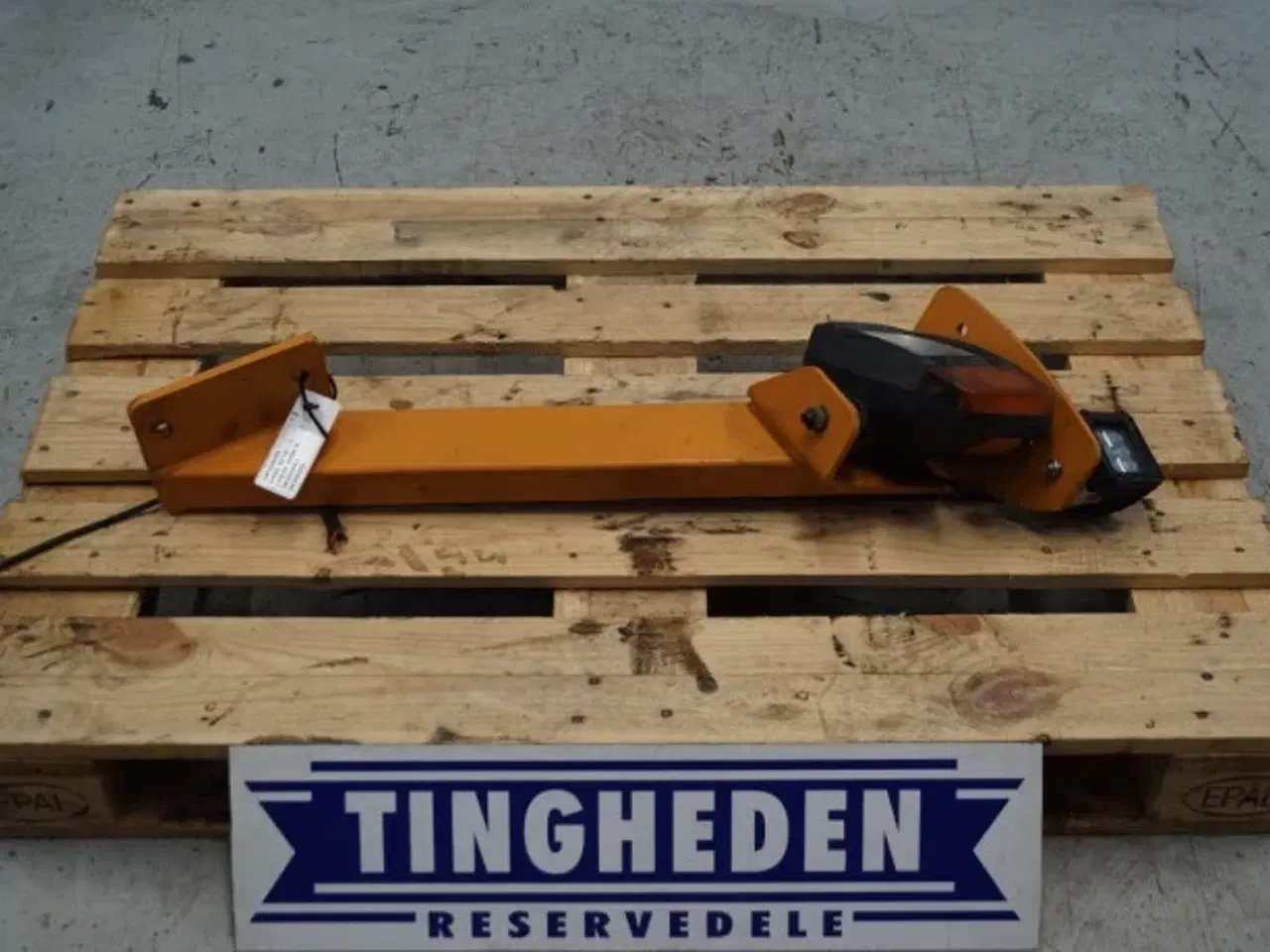 Billede 1 - Case 621D L. Lygtearm 380898A1