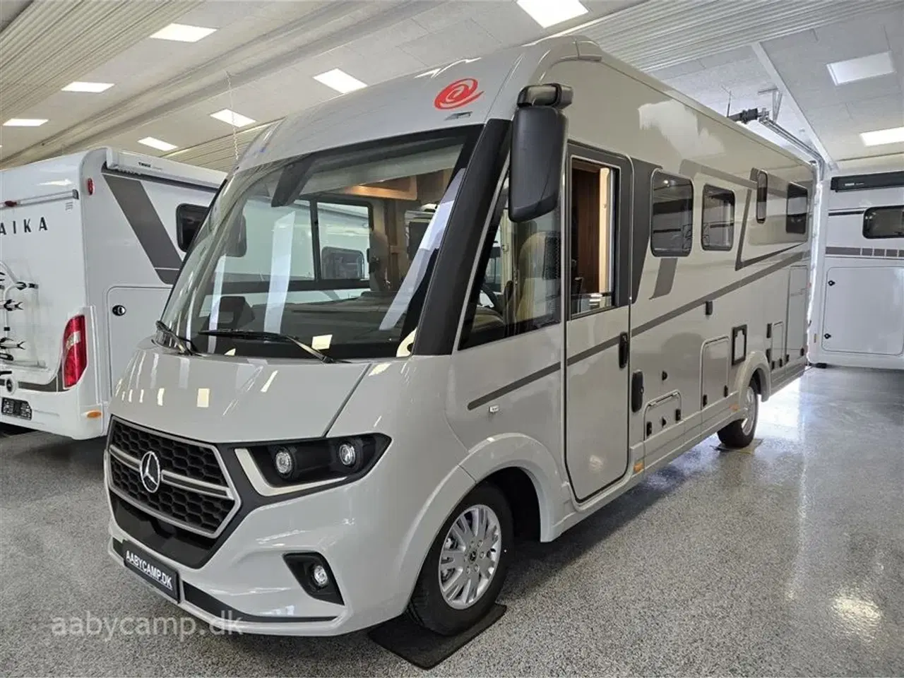 Billede 4 - 2026 - Euramobil Integra Line GT 726 EF   MERCEDES FØRE ASSISTENTER.  MERCEDES AL-KO. UDVENDIG GAS. UDVENDIG BRUSER. LITHIUM BATTERI. ALDE CENTRALVARME.