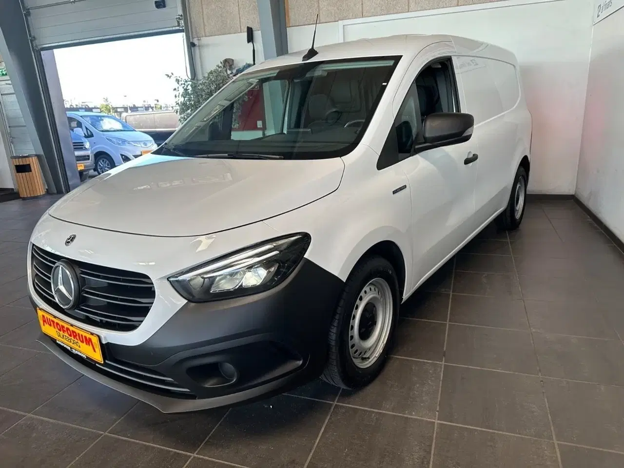 Billede 3 - Mercedes eCitan  A3 Basis Van