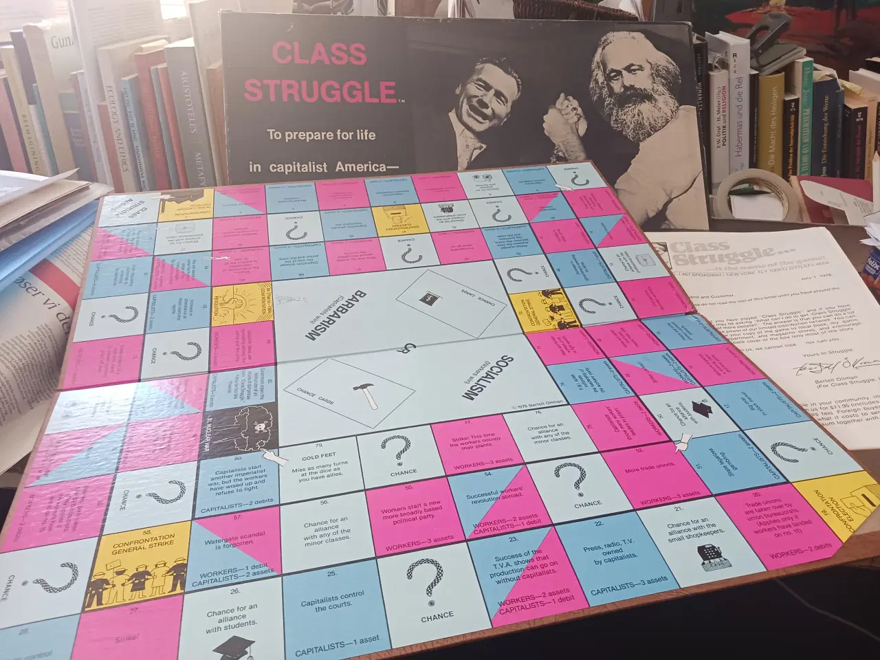 Billede 2 - Class Struggle - brætspil om kapitalismen