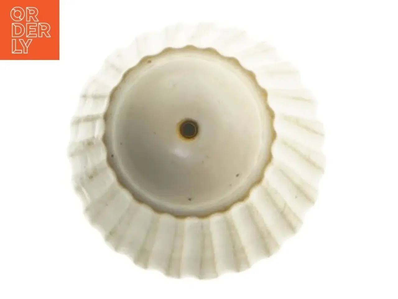 Billede 2 - Riflet Keramisk salt- eller peberbøsse (str. 7 cm)