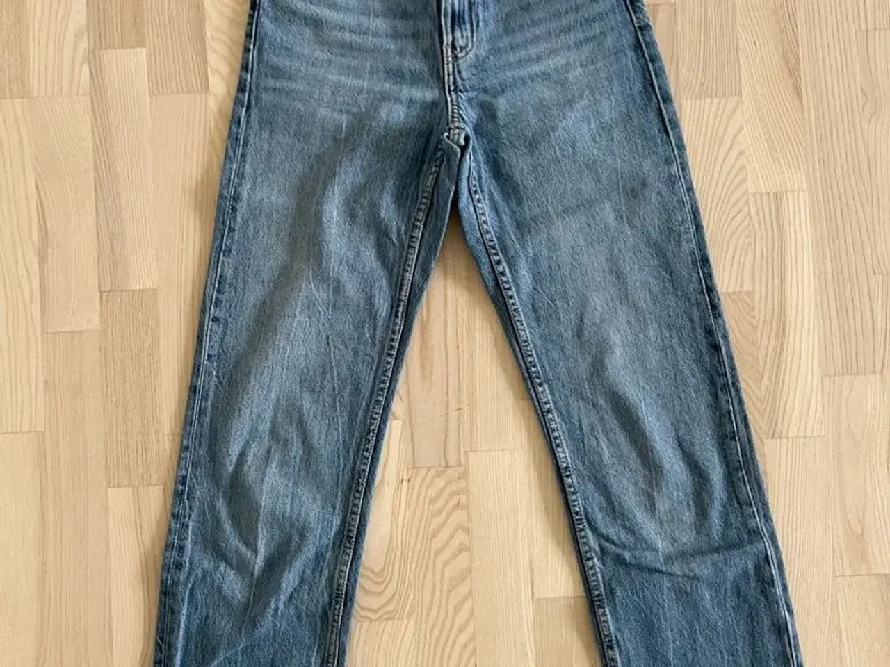 Billede 2 - Bershka jeans til pige str. 13-14 år