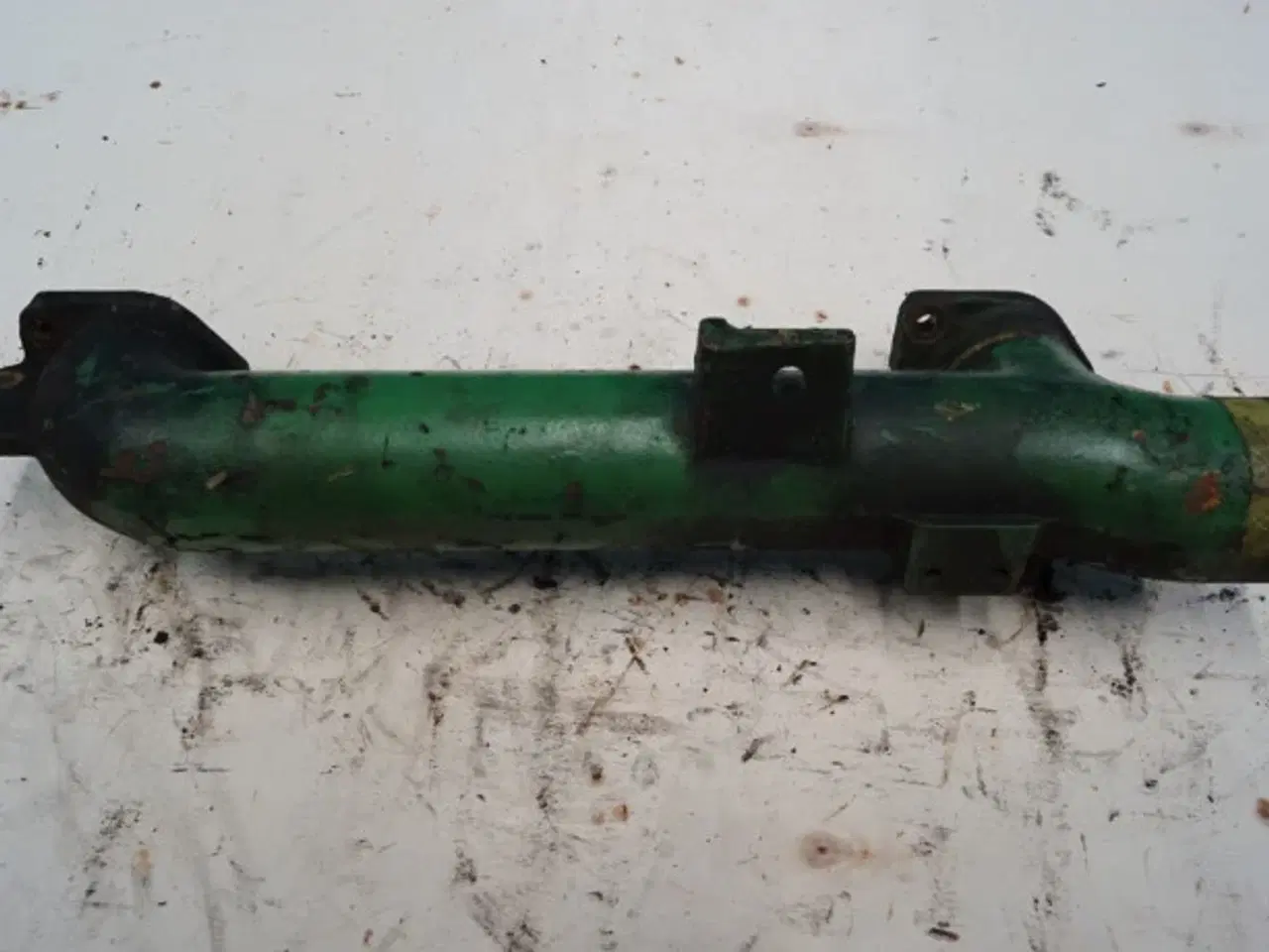 Billede 6 - John Deere 3140 Indsugningsmanifold R65851