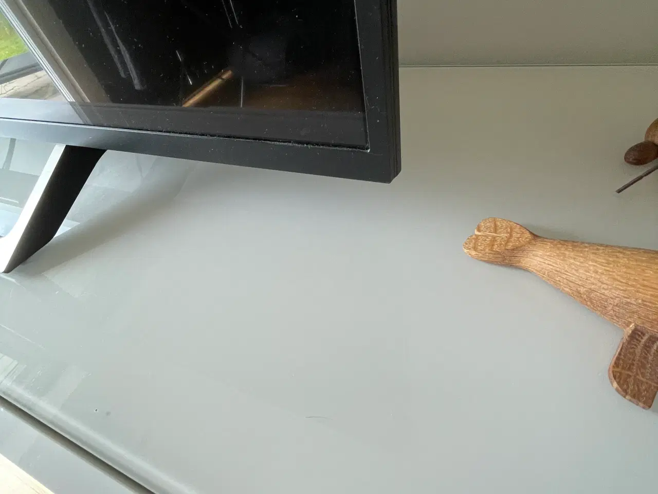 Billede 2 - TV-bord i hvid