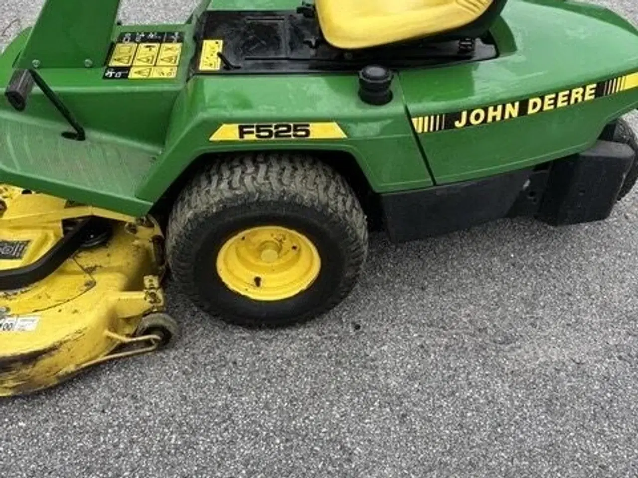 Billede 4 - 3 hjulet plæneklipper, John Deere F525