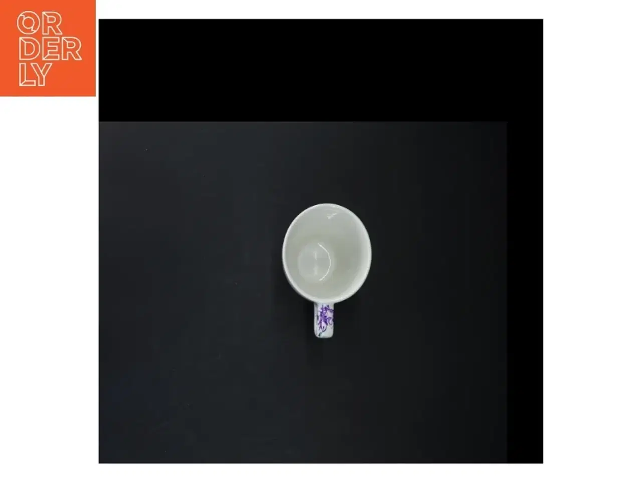 Billede 3 - Hvid kop med farverige mønstre (str. 10 cm)