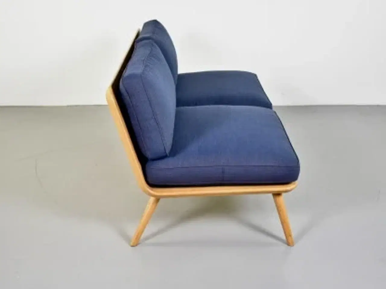 Billede 5 - Loungesæt med en sofa og en stol fra fredericia furniture