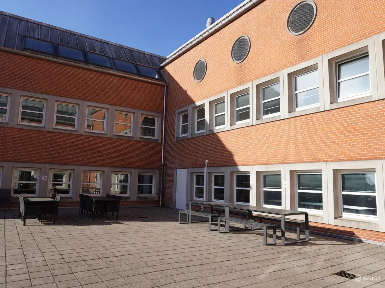 Billede 3 - Synligt butikslokale med lager og stærk placering i Herlev