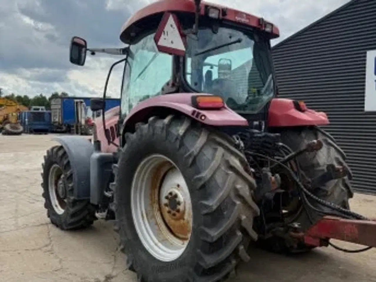 Billede 2 - Traktor med KUN 2500timer